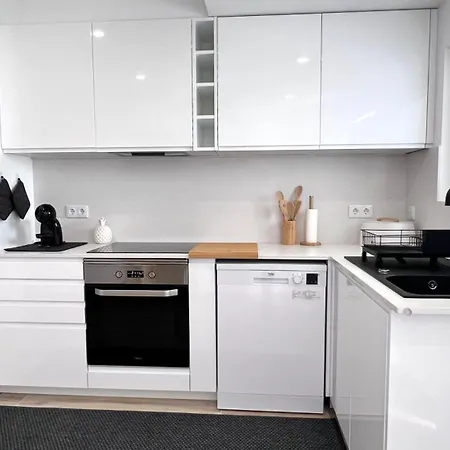 Vakantiehuis The Cate House - Casa Renovada A 3 Minutos Do Centro Historico Lagos